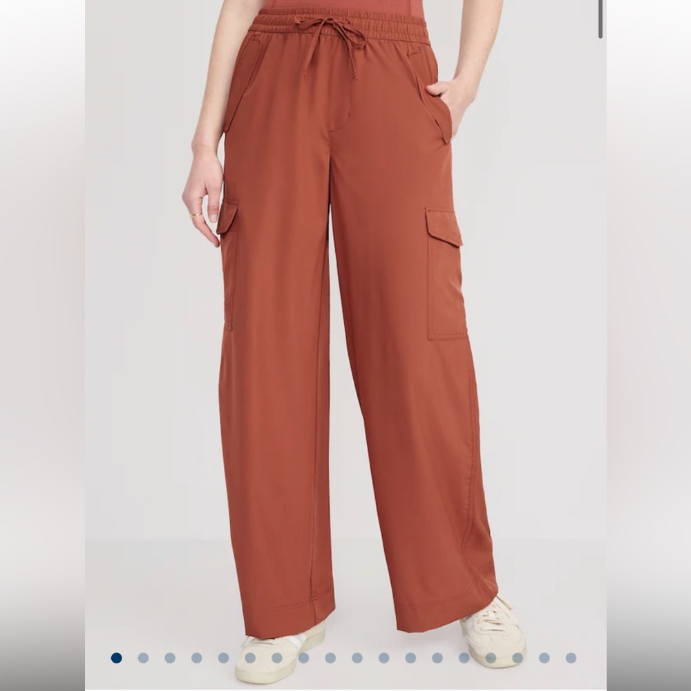 Old Navy Rust-Brown Wide Leg Cargo Pants - Picture 2 of 8